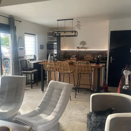 Gites Chez Stephanie Au Calme Martigues Exterior photo